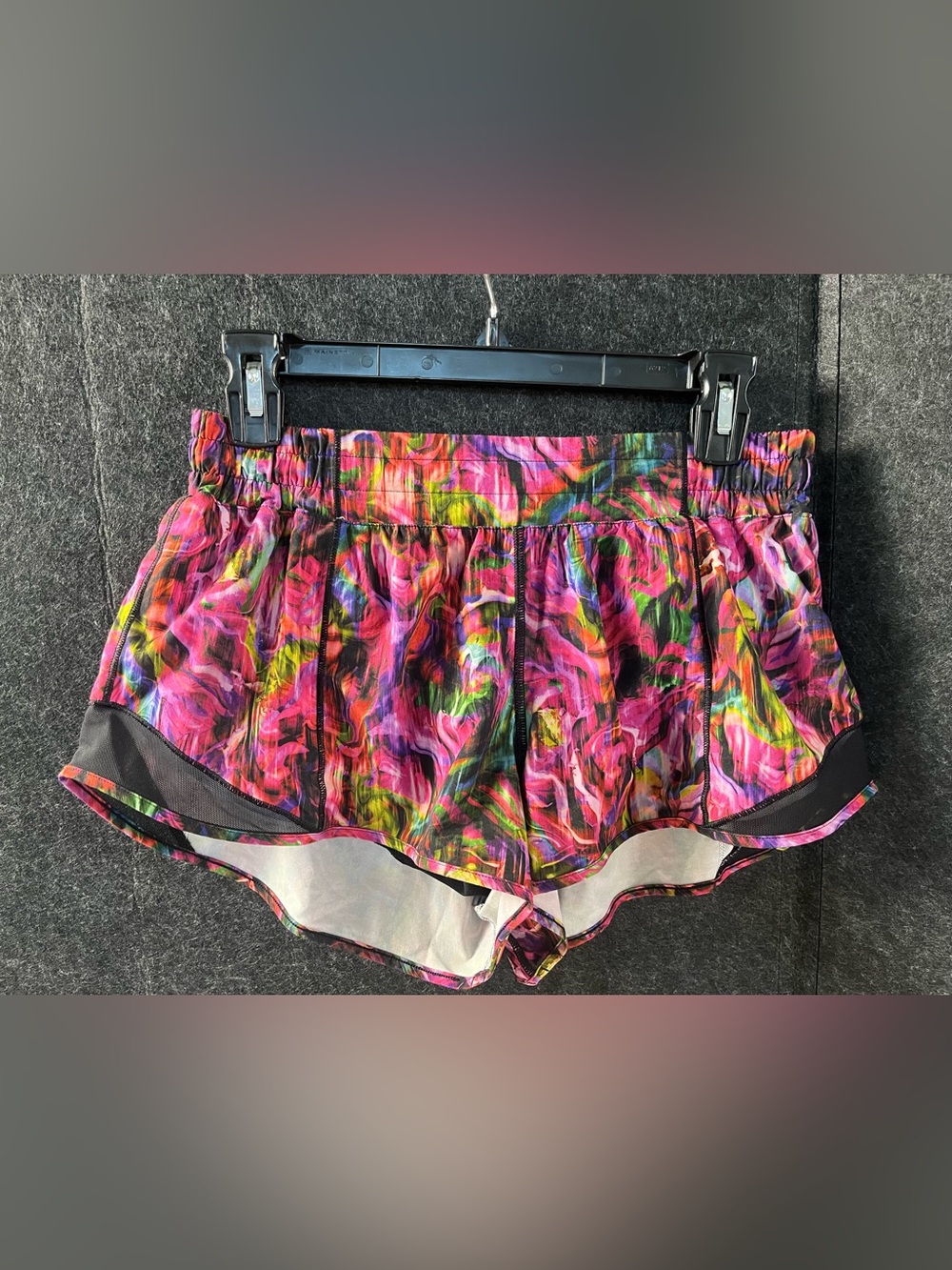 lululemon **limited edition** hotty hot Shorts